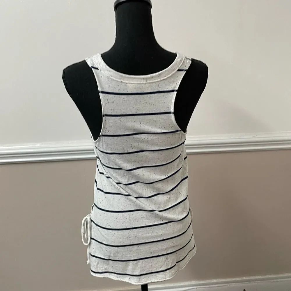 Universal Thread Tank Top with Tie Up Sided - Picture 4 of 5